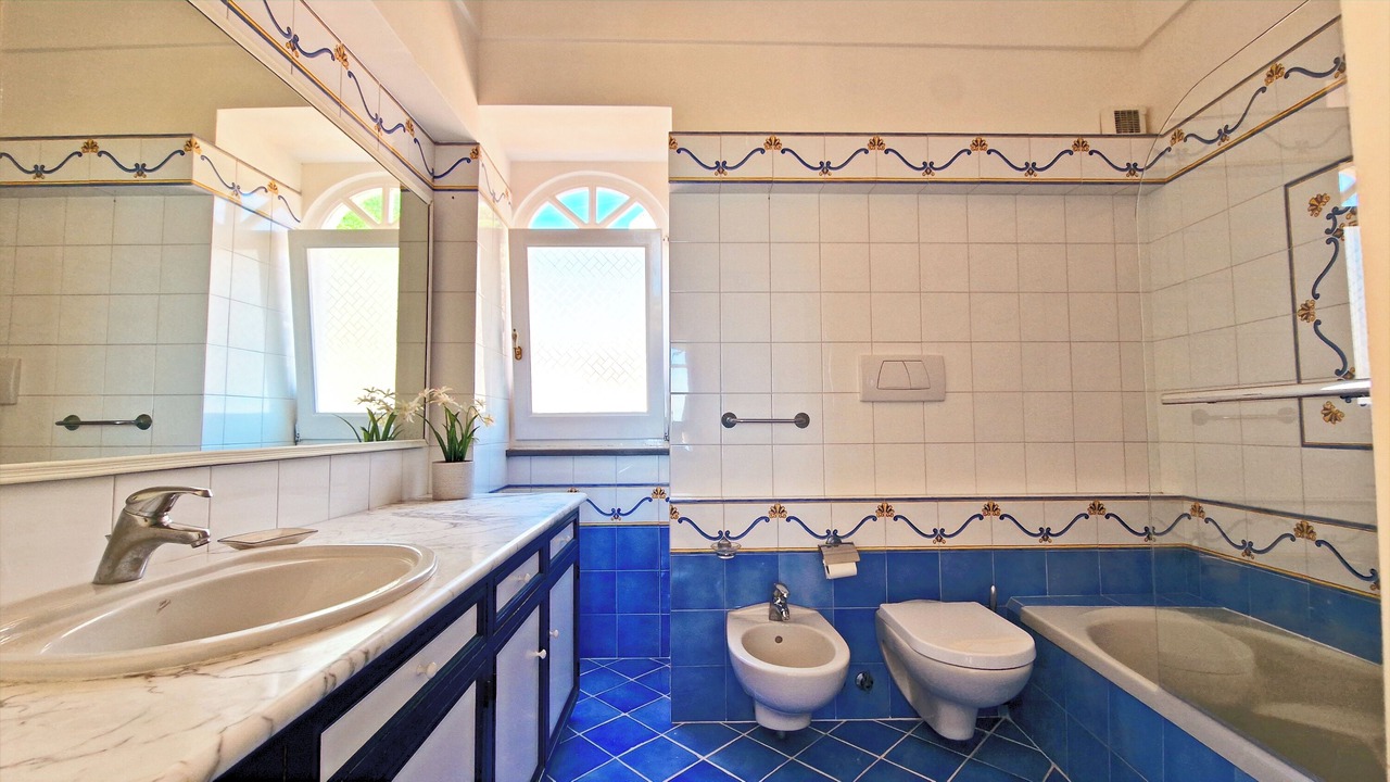 Photo of Bathroom in Marina Grande