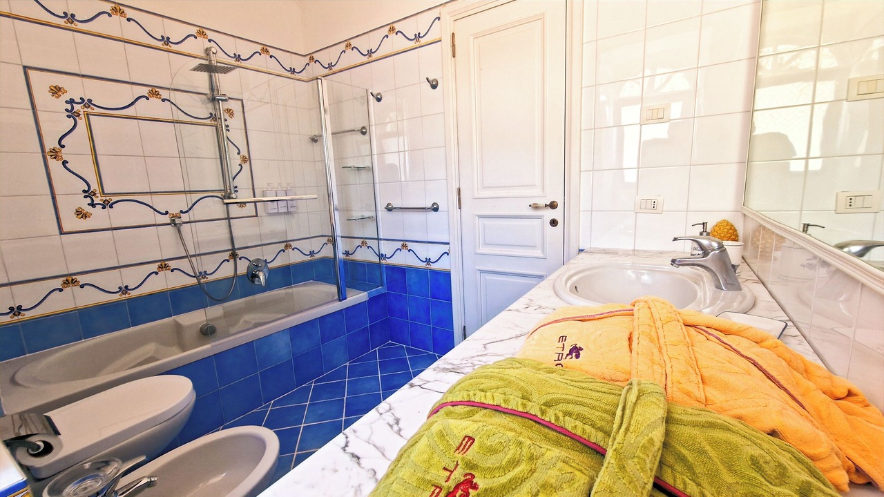 Photo of Bathroom in Marina Grande