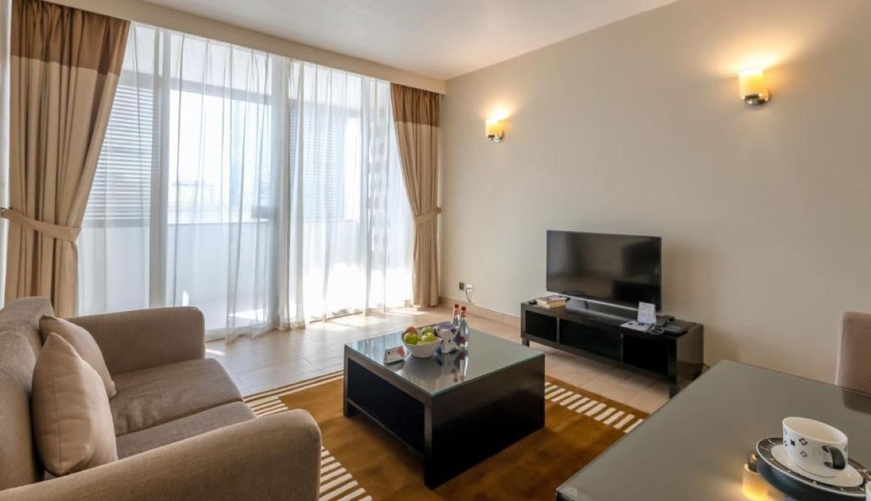 Photo of Livingroom in Trade Center