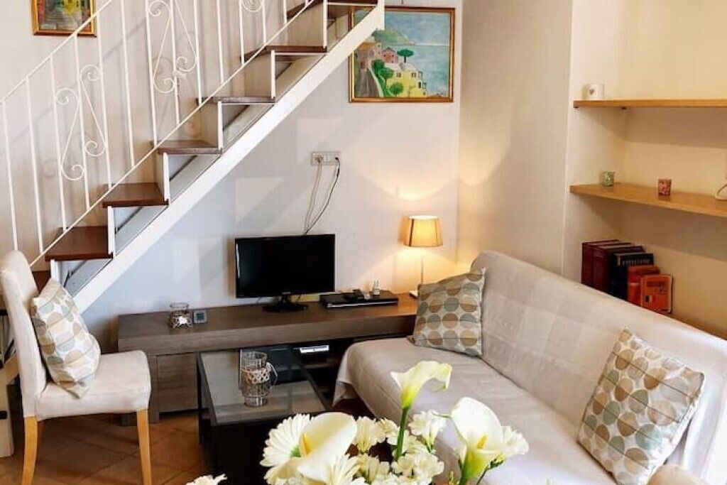 Photo of Livingroom in Montepertuso