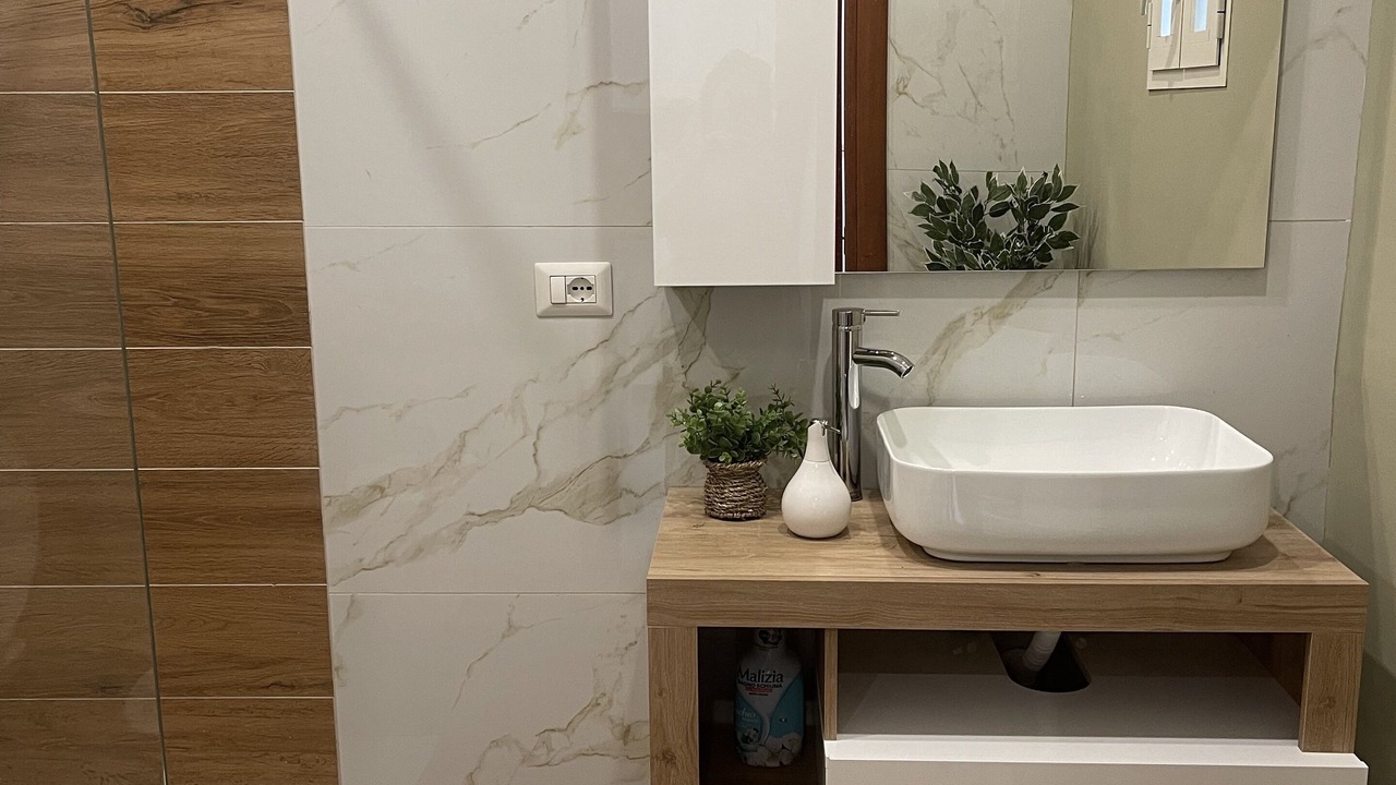 Photo of Bathroom in Naples City Centre