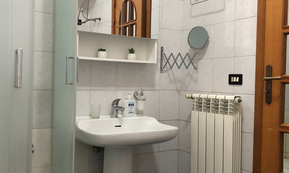 Photo of Bathroom in Volla