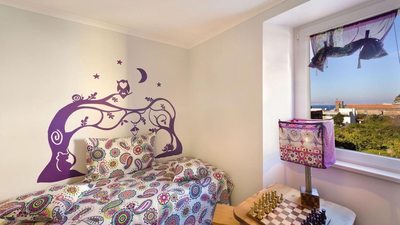 Photo of Bedroom in Meta