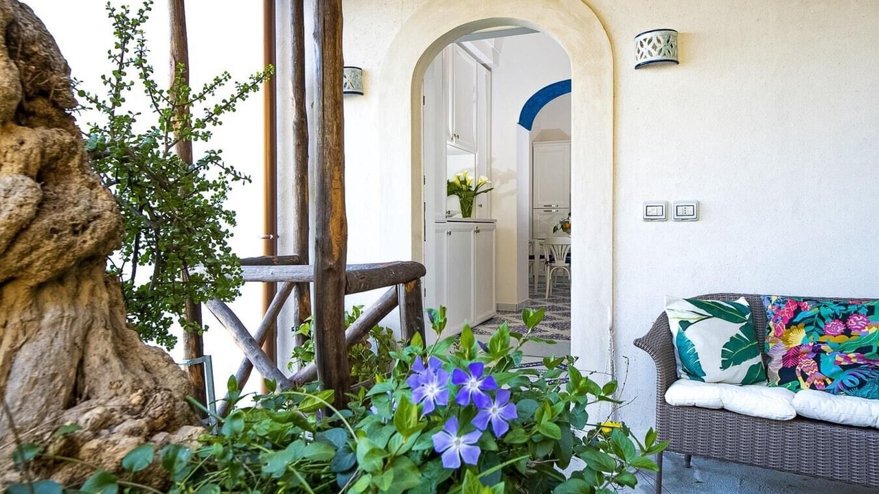 Photo of Patio Balcony in Laurito