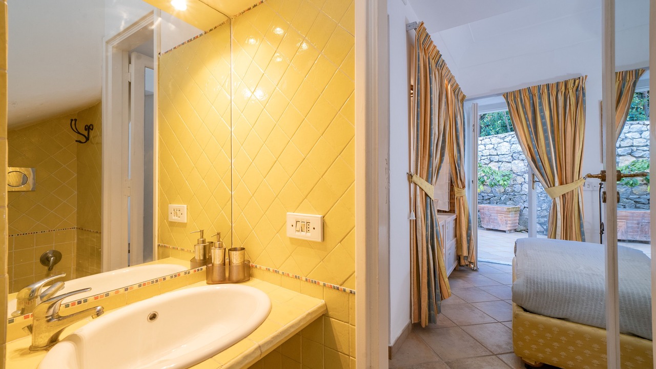 Photo of Bathroom in Anacapri
