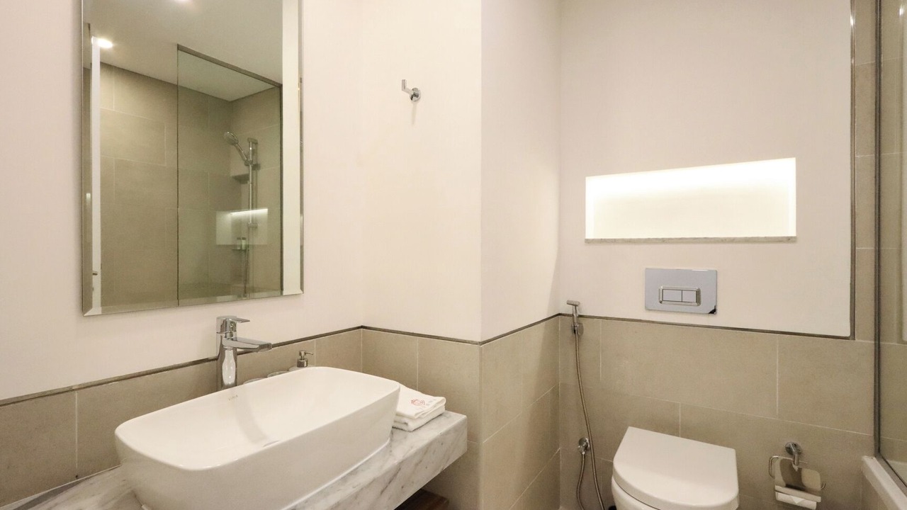 Photo of Bathroom in Umm Suqeim 3