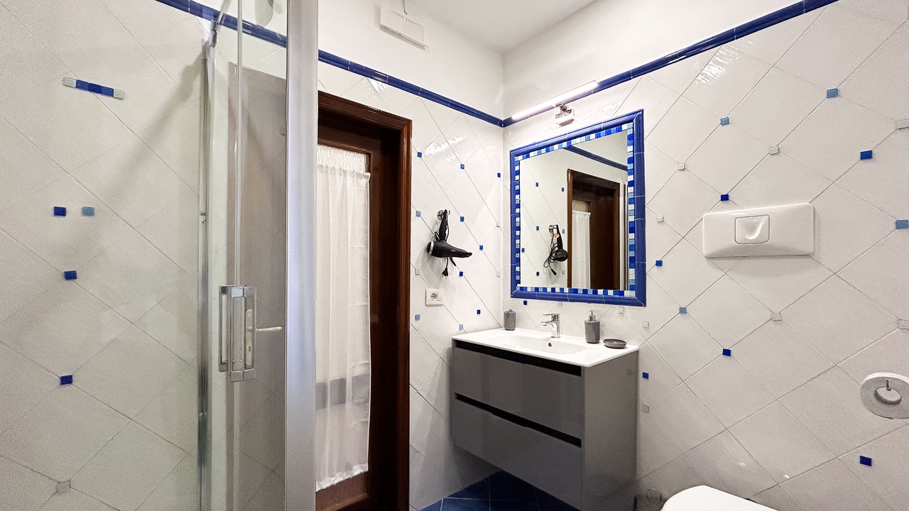 Photo of Bathroom in Fuorigrotta