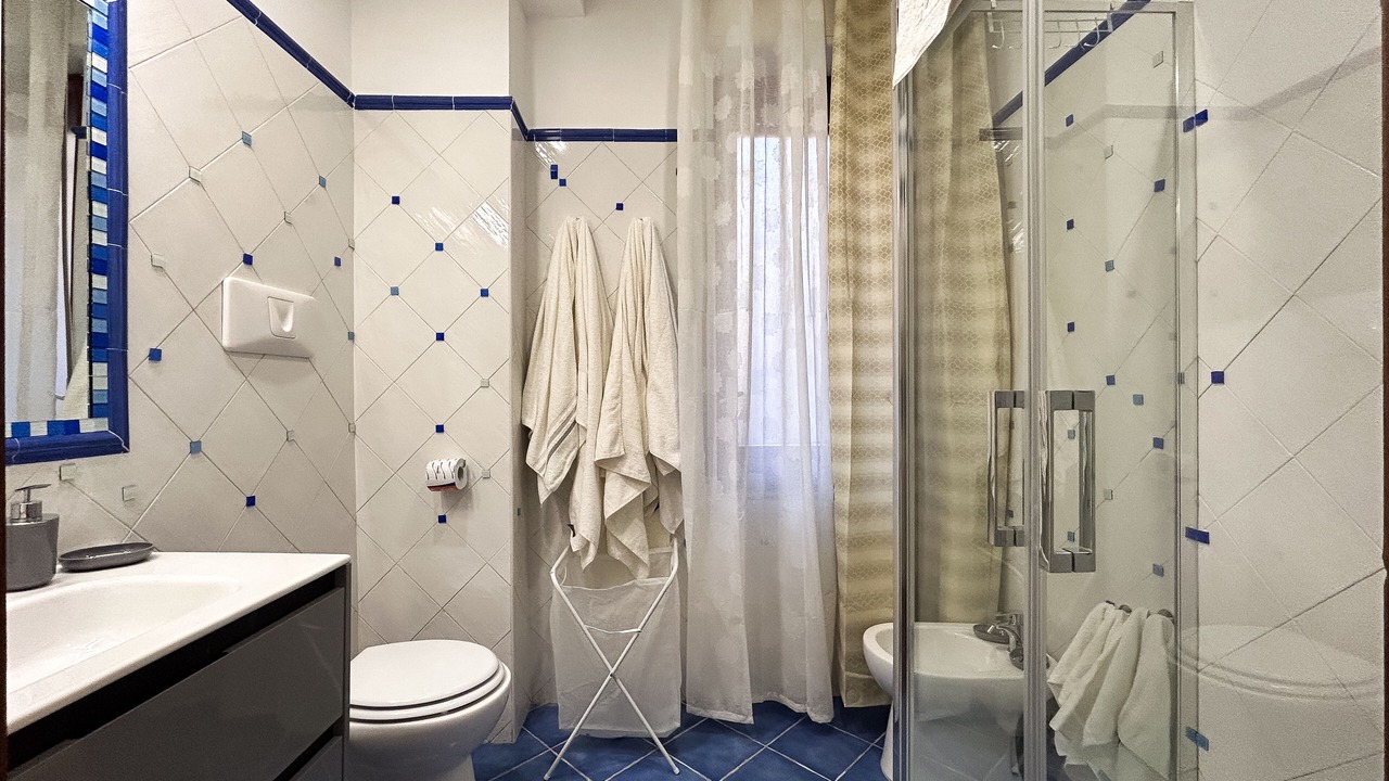 Photo of Bathroom in Fuorigrotta