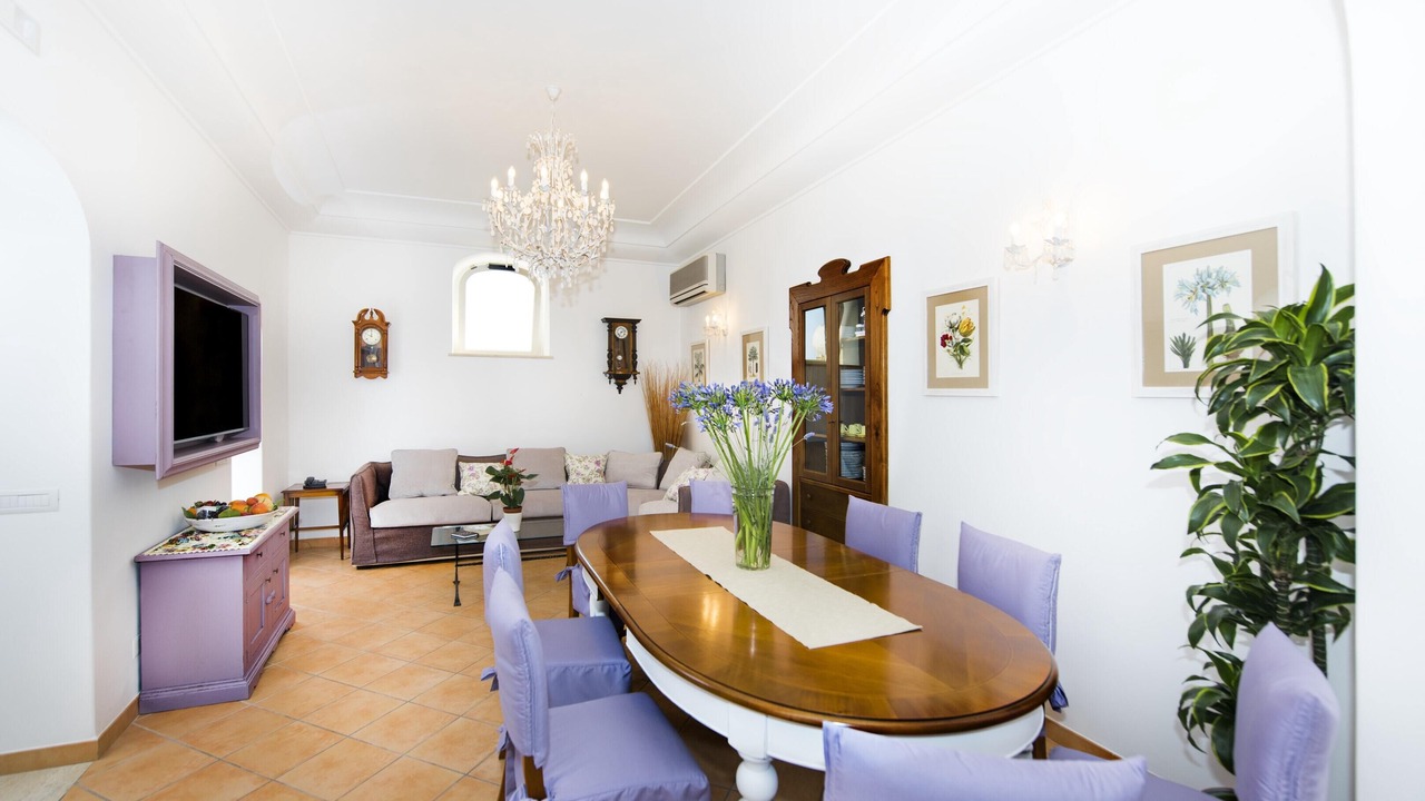 Photo of Livingroom in Path of the Gods