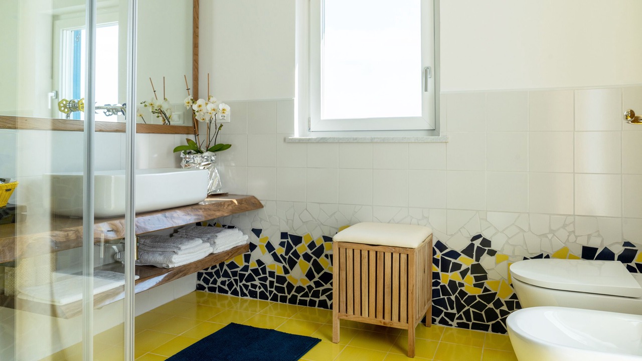 Photo of Bathroom in Path of the Gods