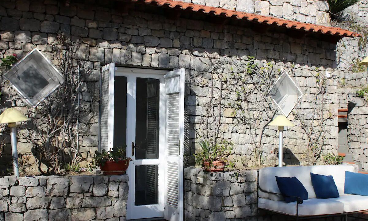 Photo of Outdoor in Sirenuse