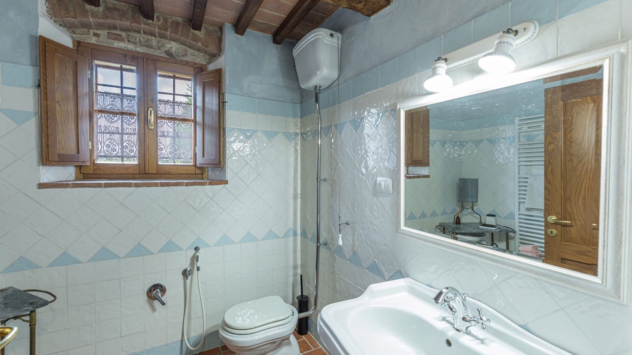 Photo of Bathroom in Asciano