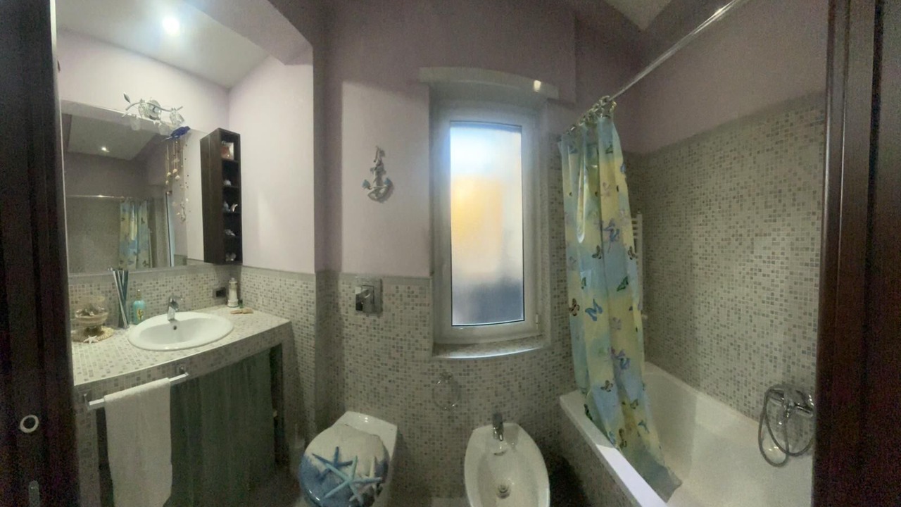 Photo of Bathroom in Fuorigrotta