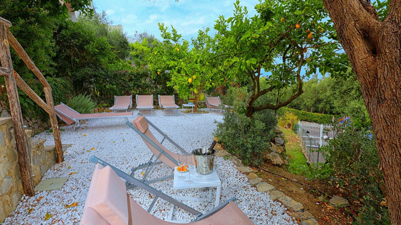 Photo of Patio Balcony in Priora