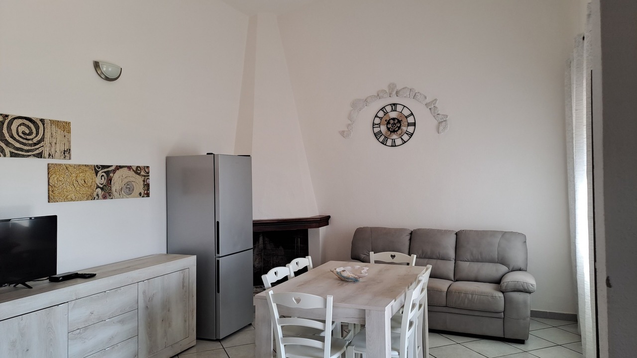 Photo of Livingroom in Case Peschiera-Lu Fraili