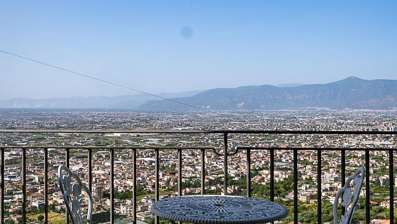 Photo of Outdoor in Lettere