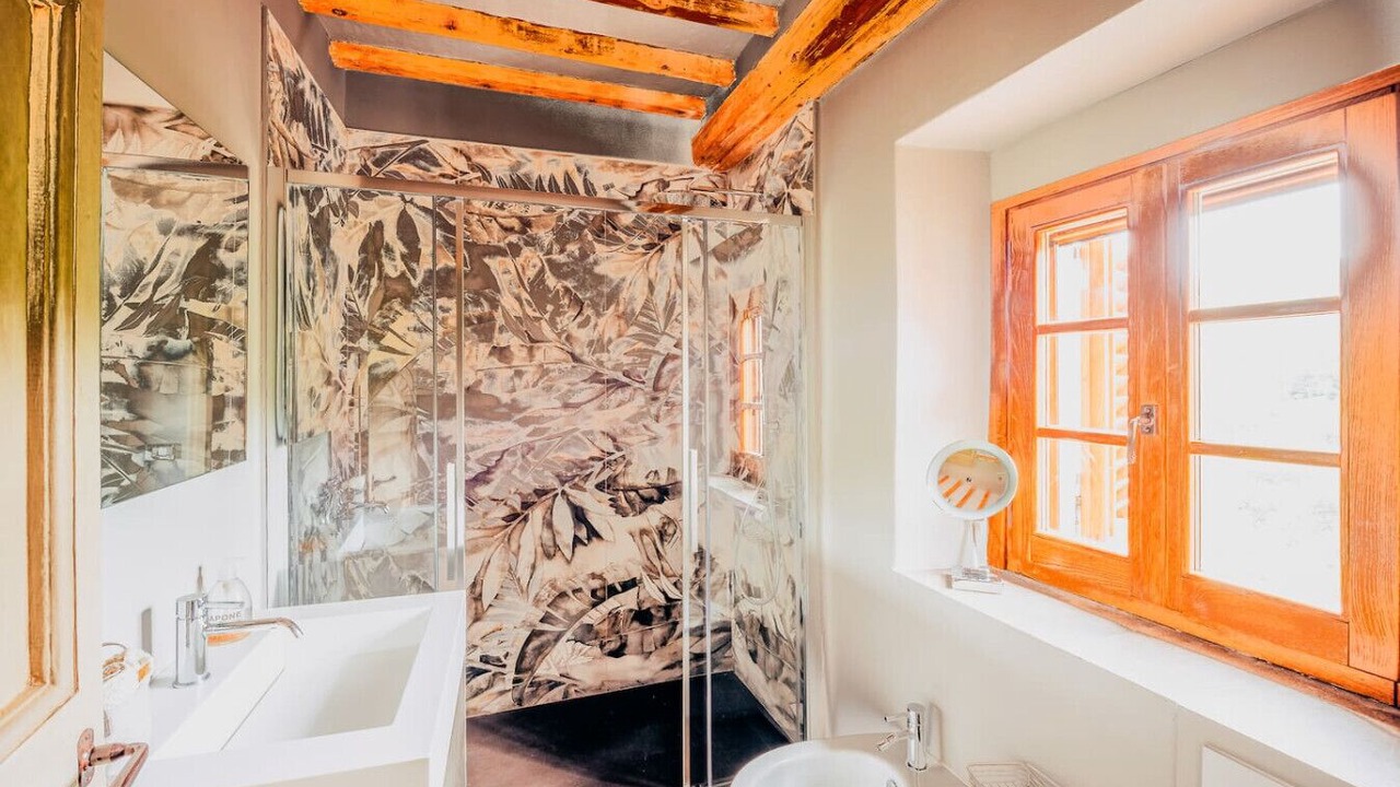 Photo of Bathroom in Poppi