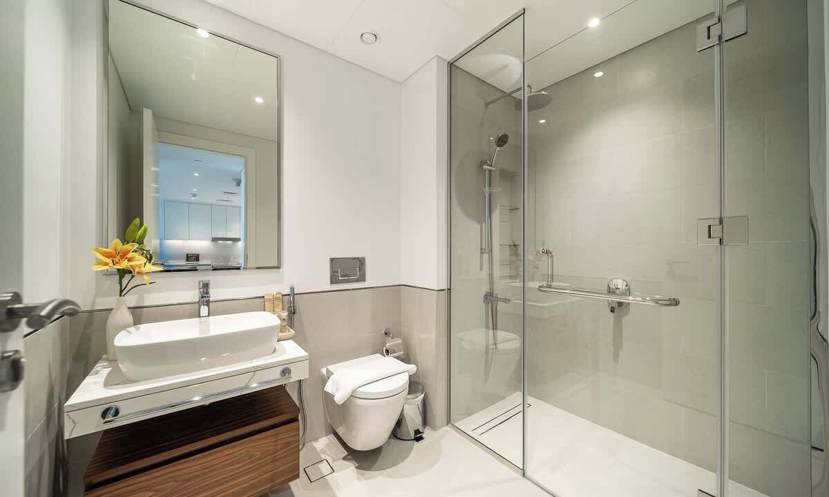 Photo of Bathroom in Umm Suqeim 3