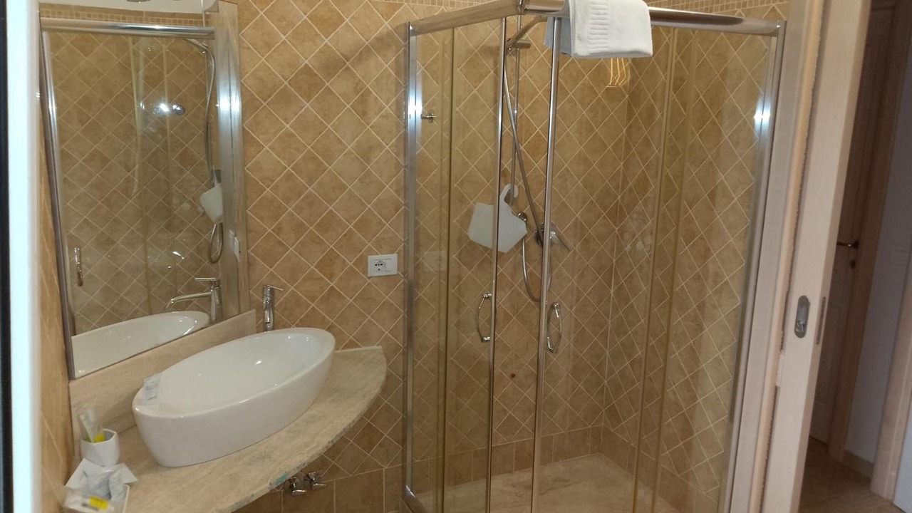 Photo of Bathroom in Case Peschiera-Lu Fraili