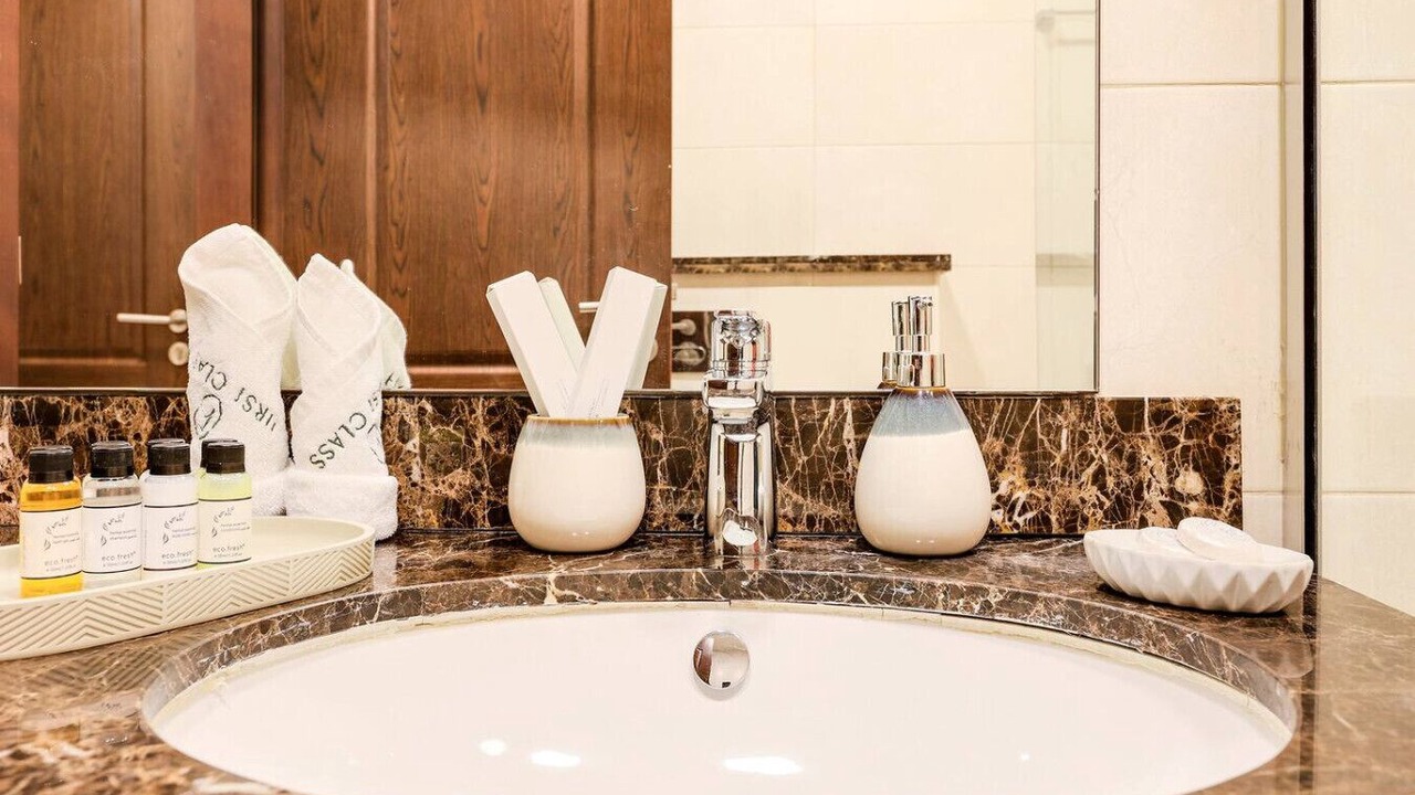 Photo of Bathroom in Discovery Gardens