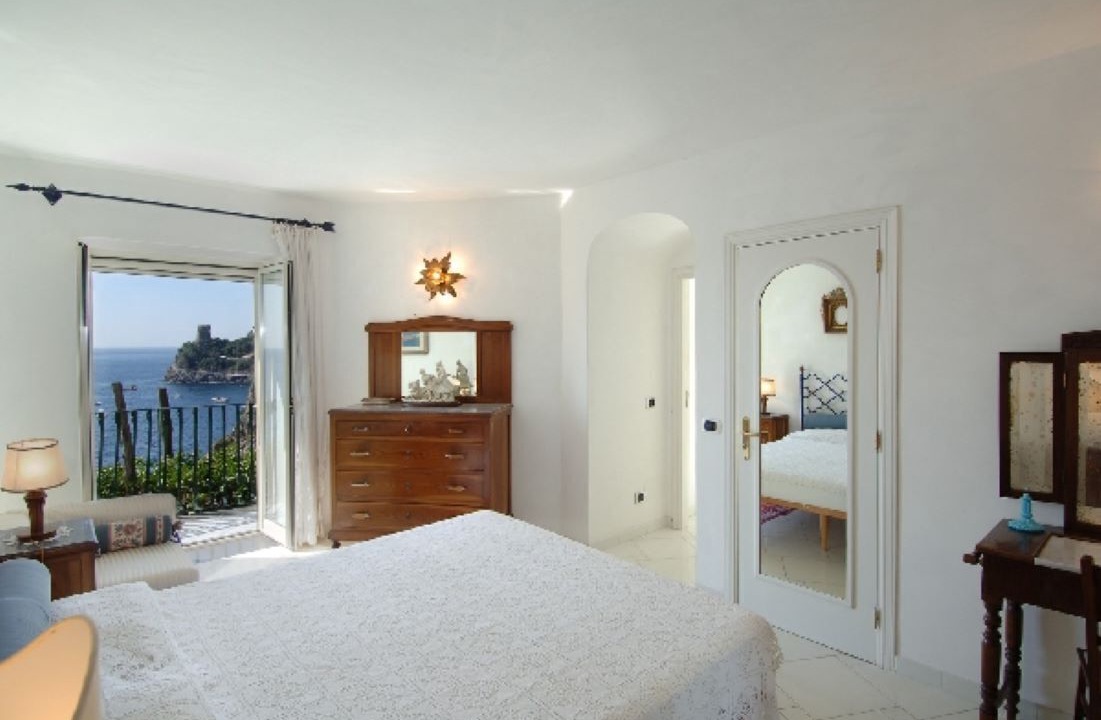 Photo of Bedroom in Furore