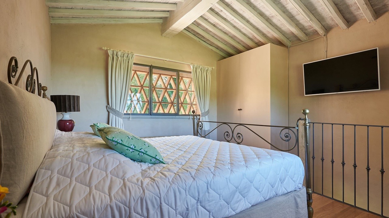 Photo of Bedroom in Neri
