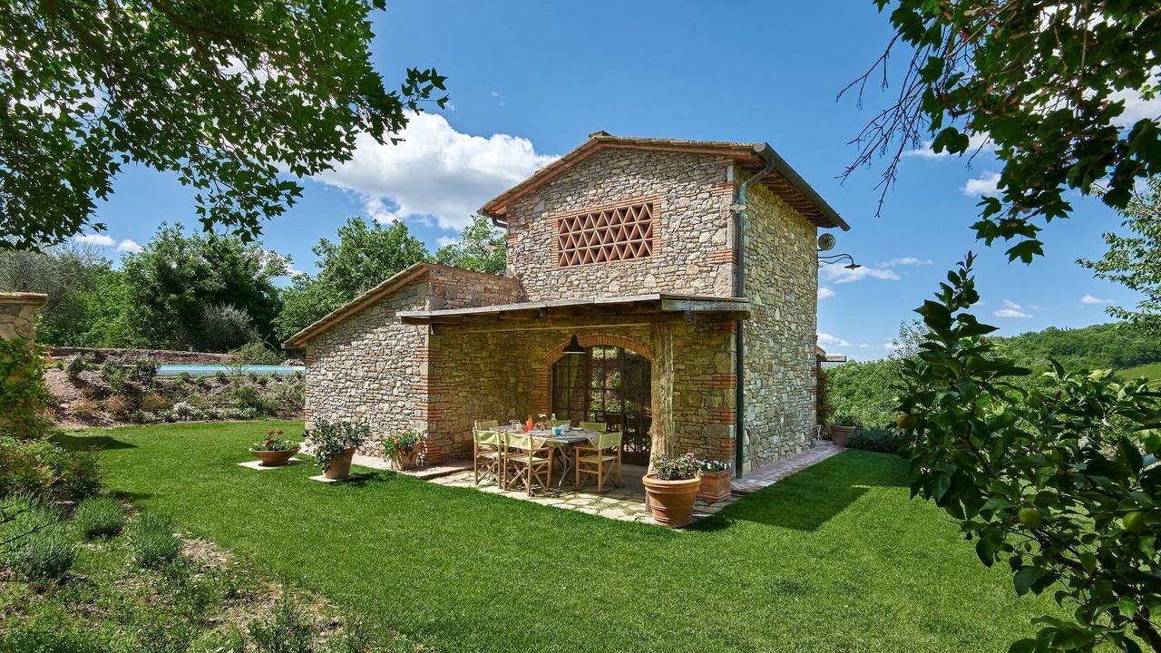 Photo of Outdoor in Neri
