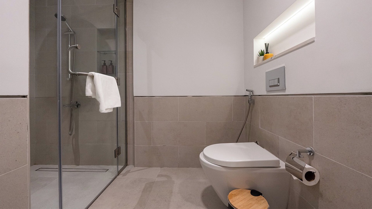 Photo of Bathroom in Umm Suqeim 3