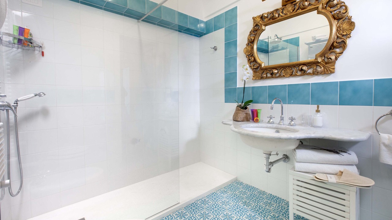 Photo of Bathroom in Scala