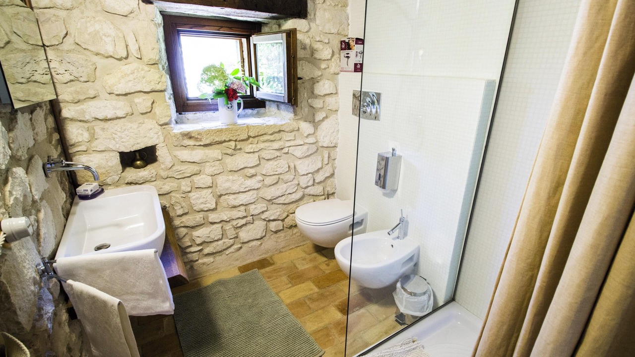 Photo of Bathroom in Abbateggio