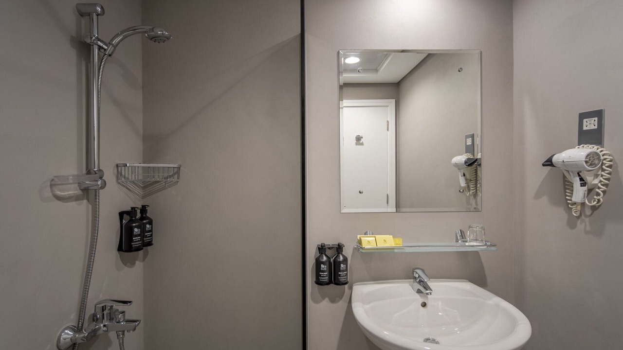 Photo of Bathroom in Al Barsha 1