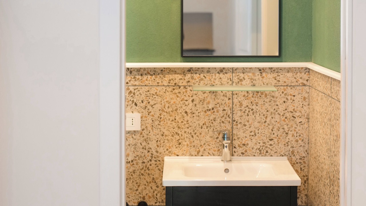 Photo of Bathroom in Naples City Centre