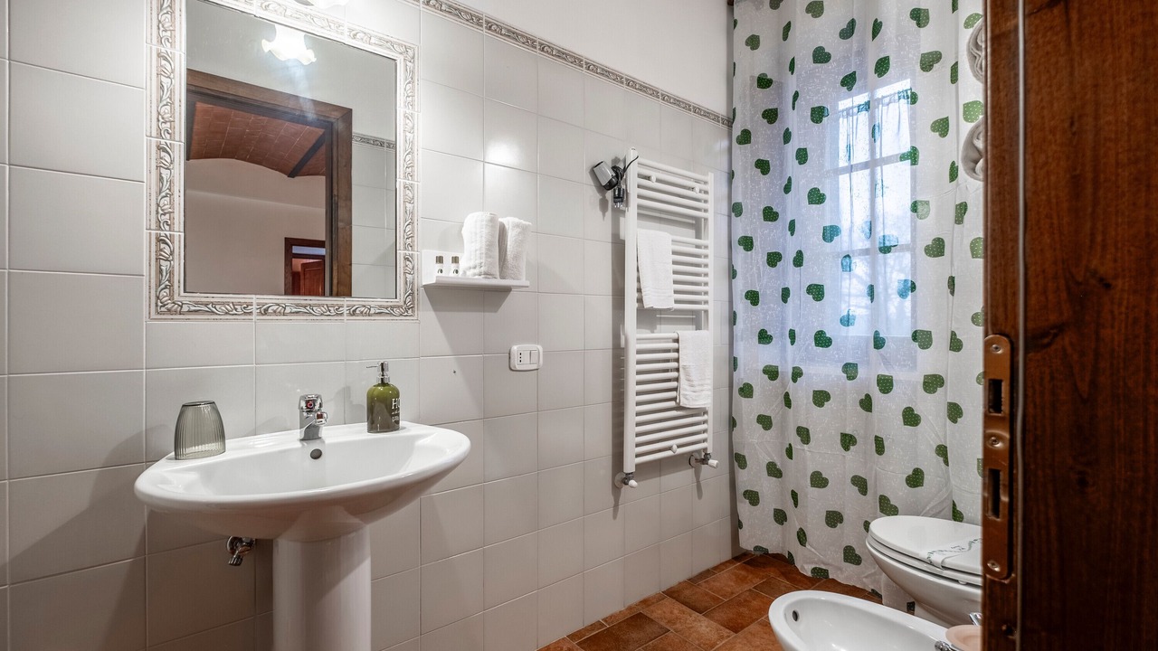 Photo of Bathroom in Catabbio