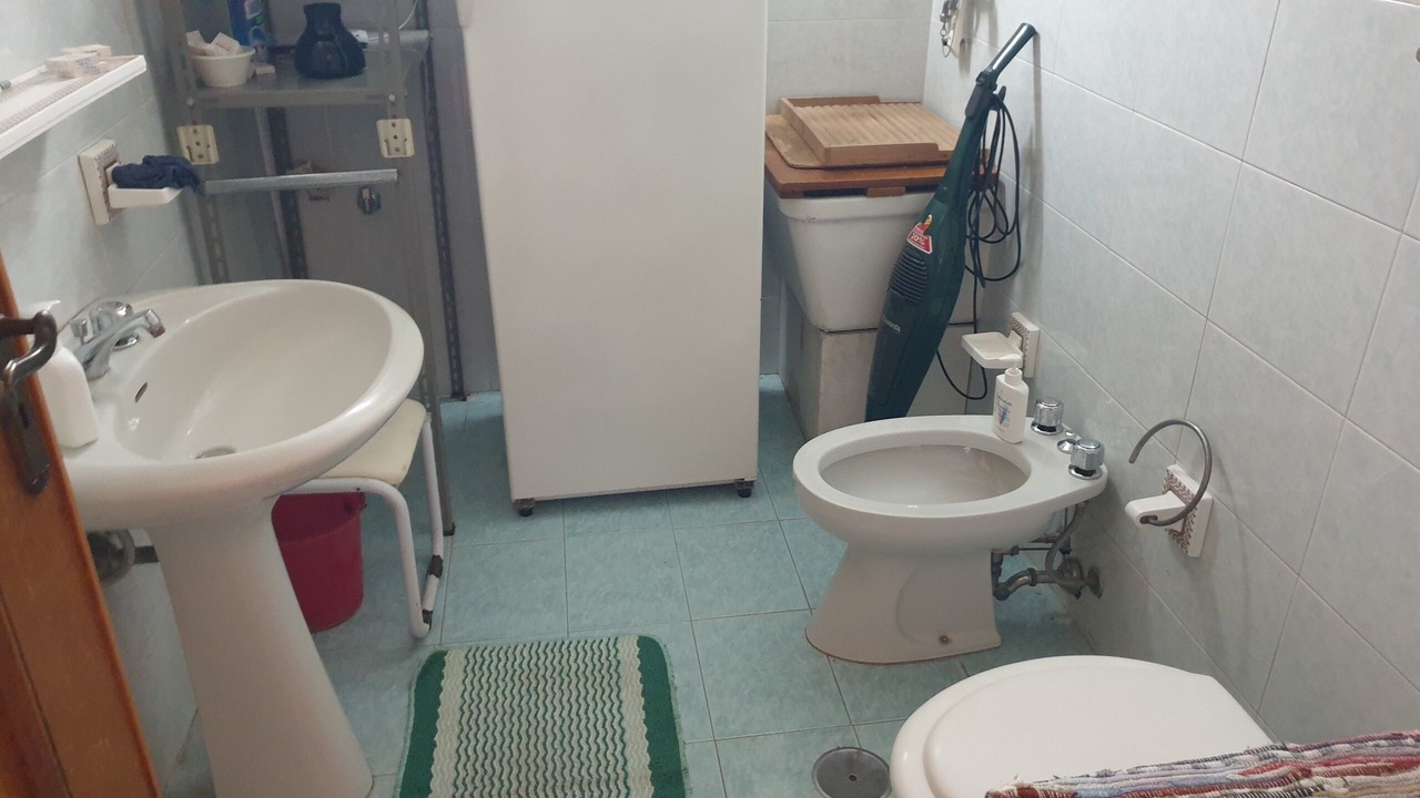 Photo of Bathroom in Naples