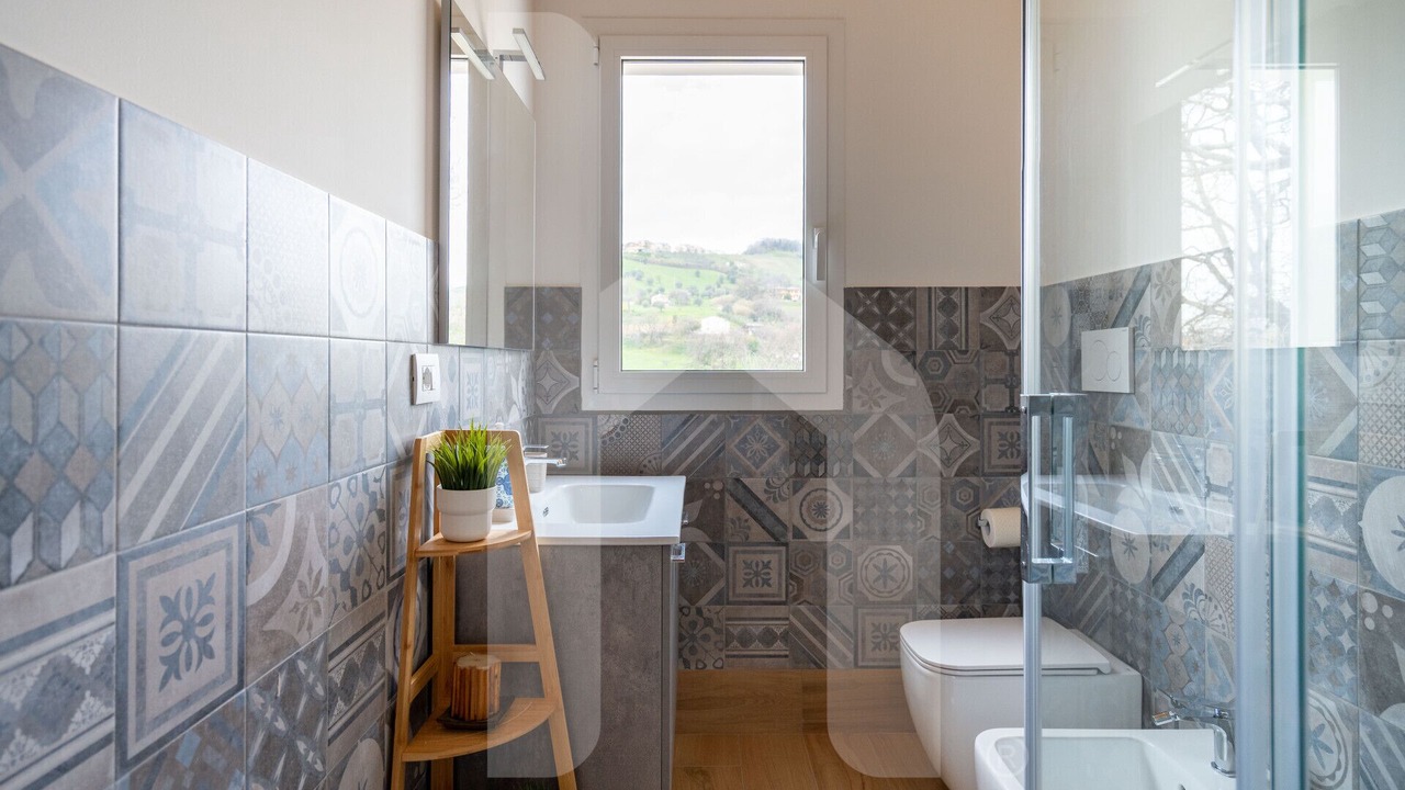 Photo of Bathroom in Atri