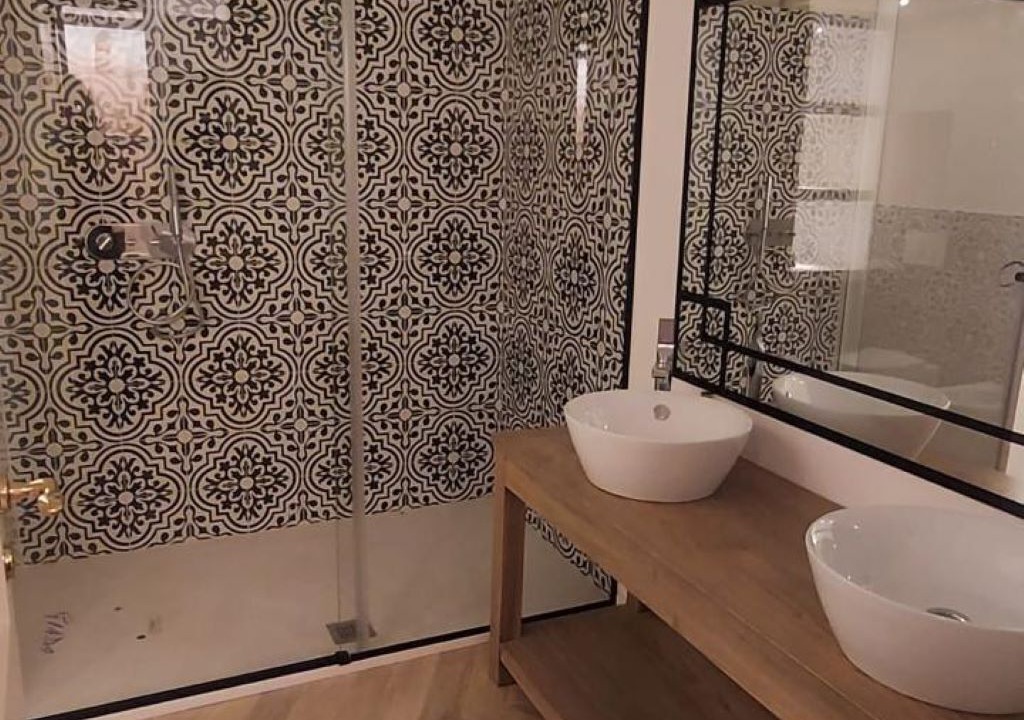 Photo of Bathroom in Laurito