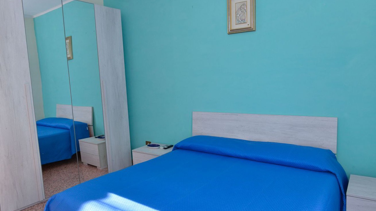 Photo of Bedroom in Meta