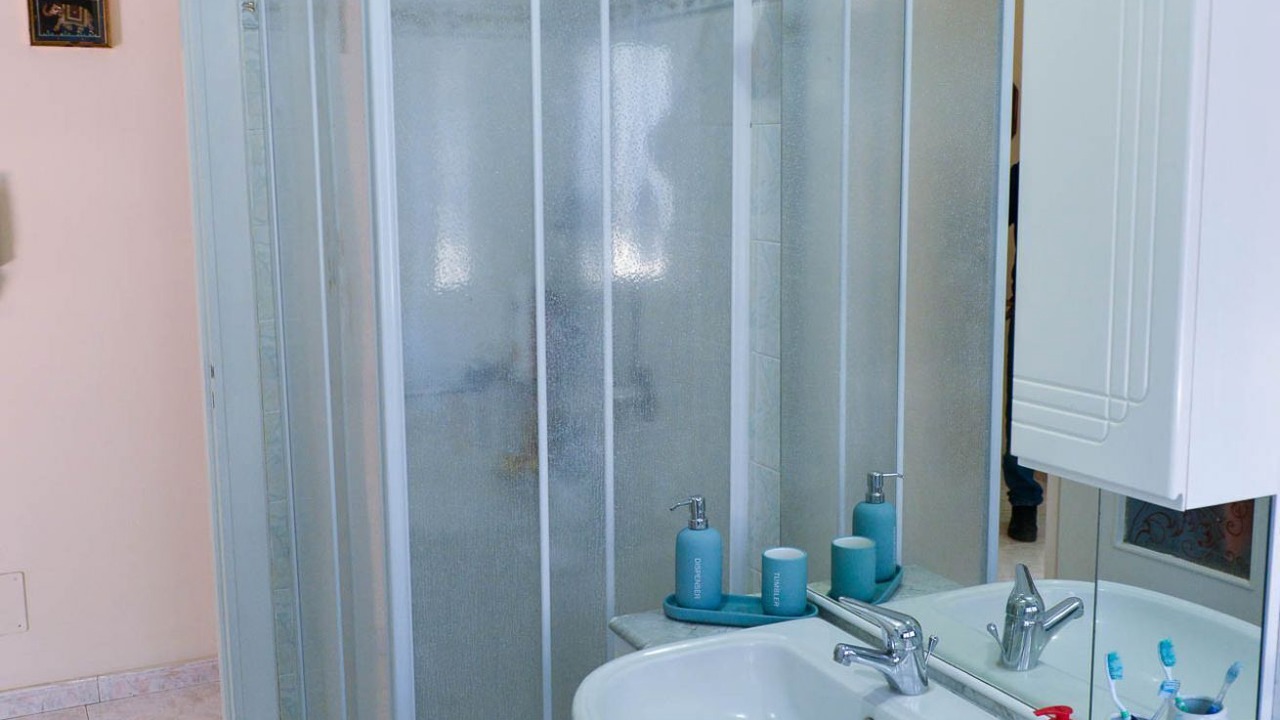 Photo of Bathroom in Meta