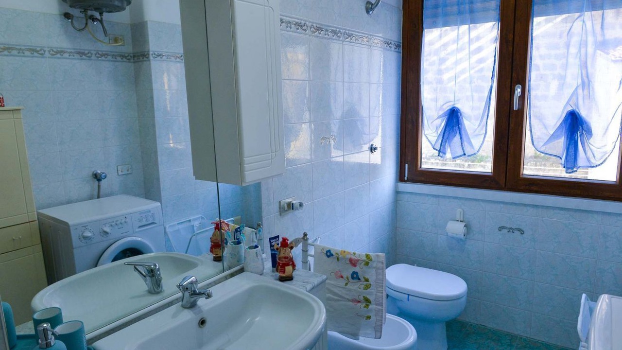 Photo of Bathroom in Meta