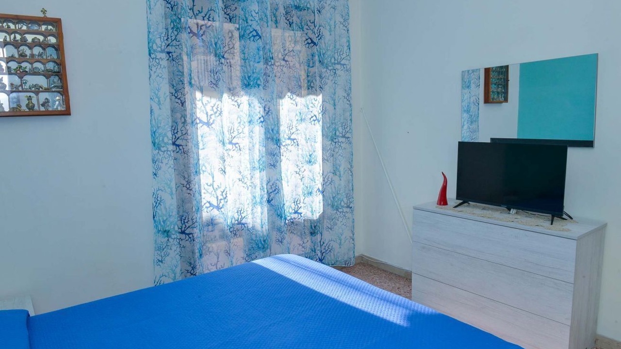 Photo of Bedroom in Meta