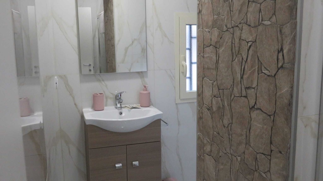 Photo of Bathroom in Secondigliano