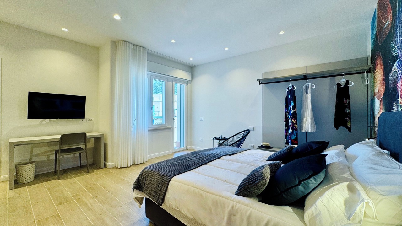 Photo of Bedroom in Meta