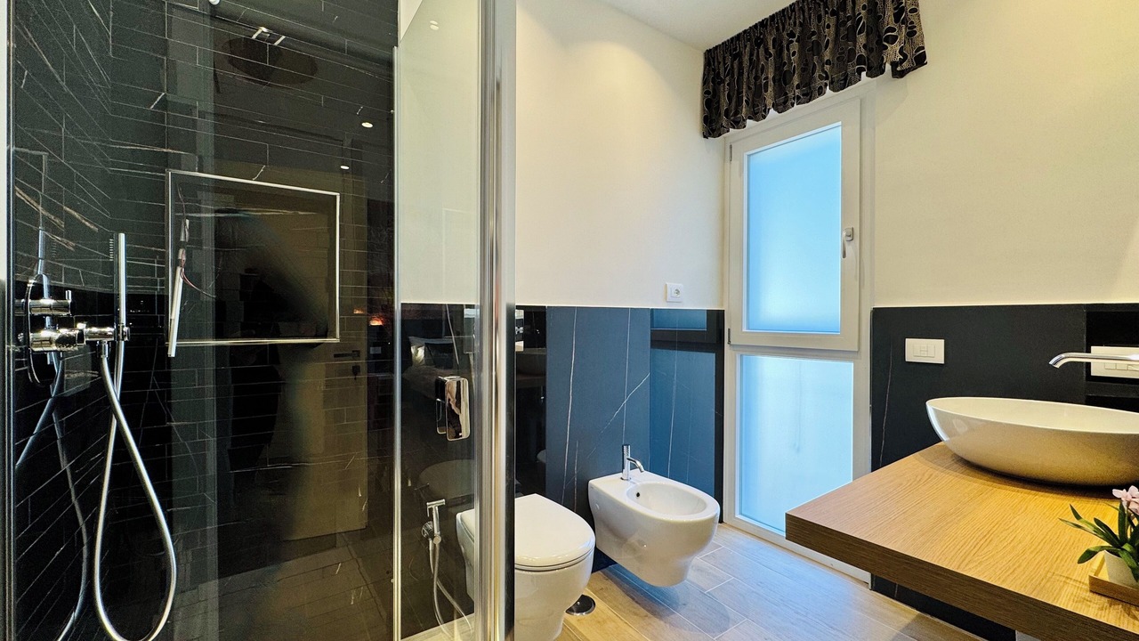 Photo of Bathroom in Meta