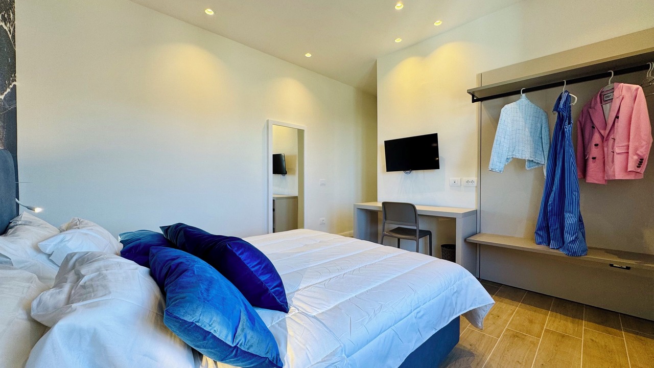 Photo of Bedroom in Meta