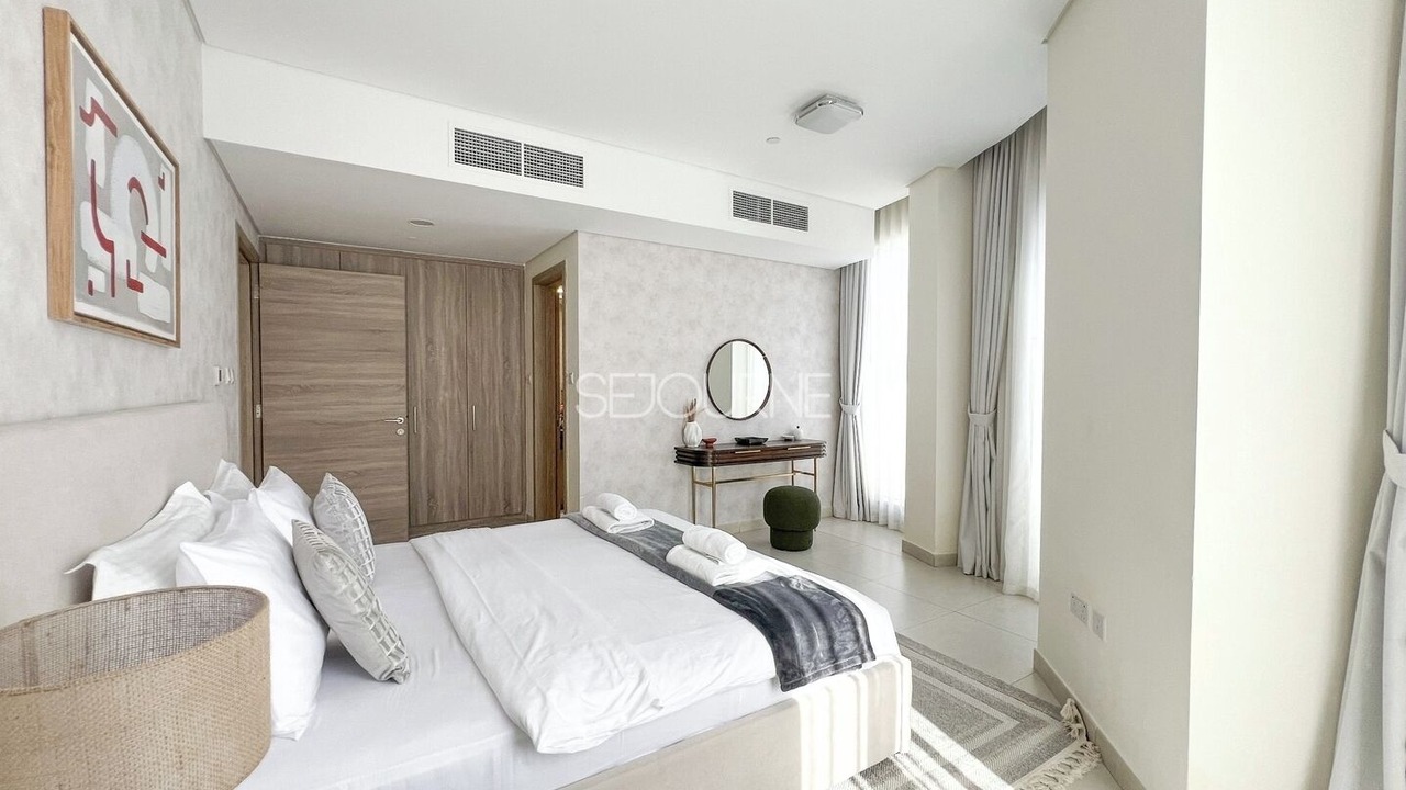 Photo of Bedroom in Mirdif