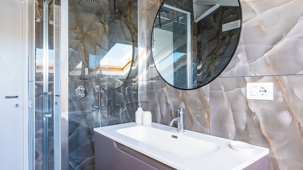 Photo of Bathroom in Naples City Centre