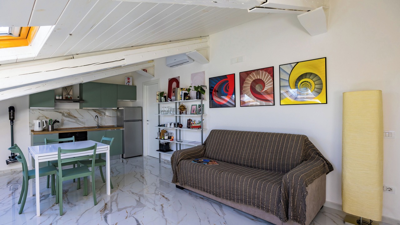 Photo of Livingroom in Naples City Centre
