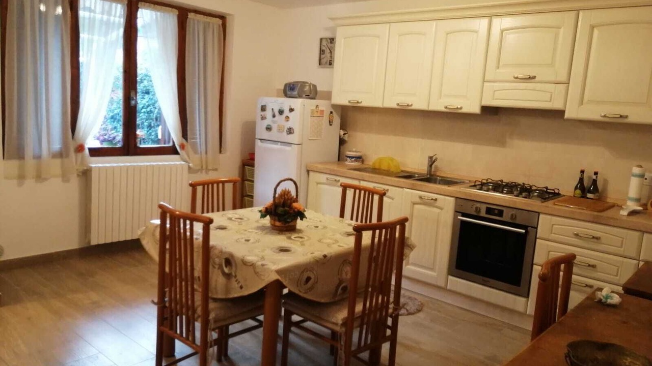 Photo of Kitchen in Introdacqua