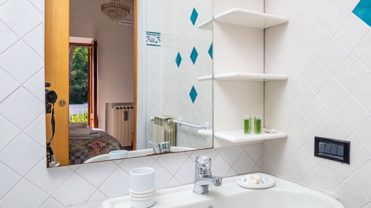 Photo of Bathroom in Meta