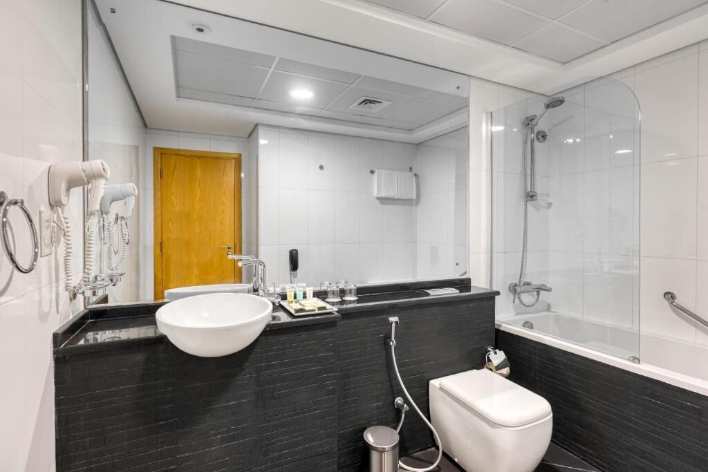 Photo of Bathroom in Umm Suqeim 3